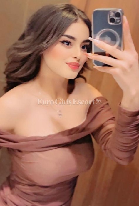 Amal - Moroccan escort in Dubai