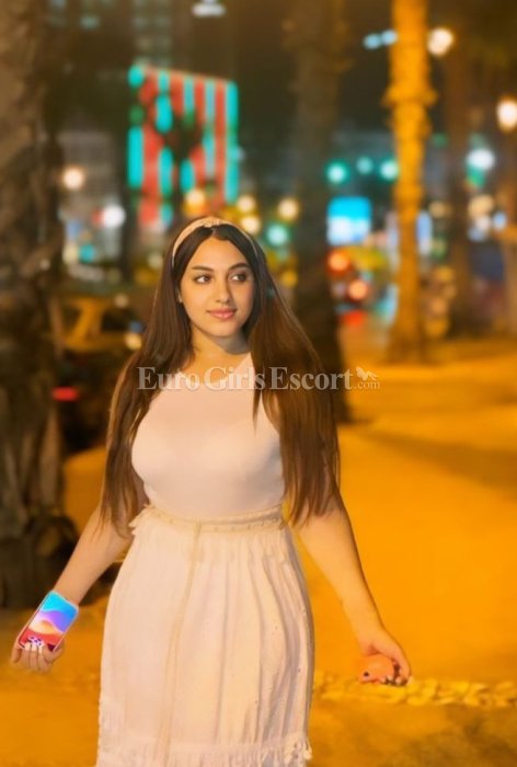 Amera - Moroccan escort in Dubai