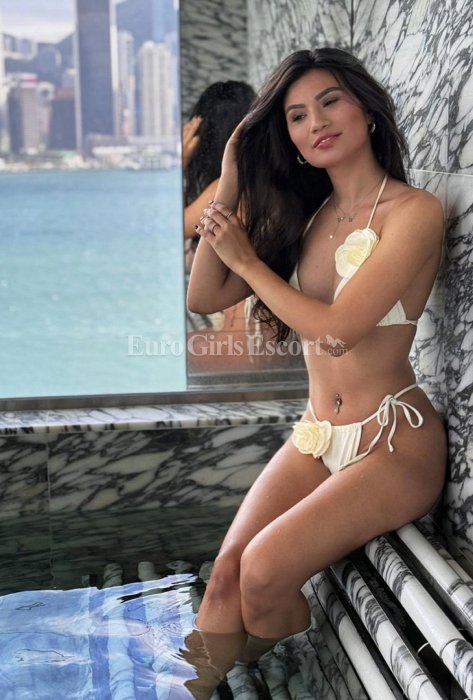Angelina - Brazilian escort in Dubai