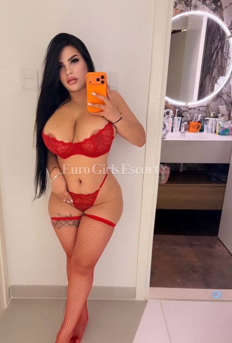 Camila - Colombian escort in Dubai