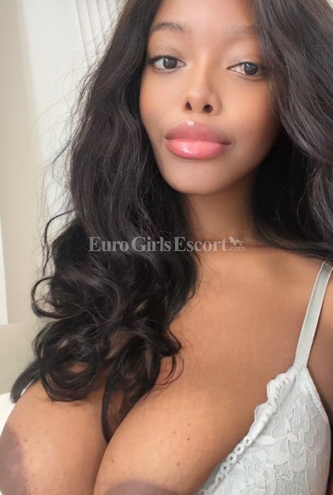 Chris - Angolan escort in Dubai