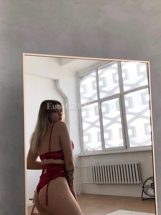 Daria & Maria "duo with girl" photo 6