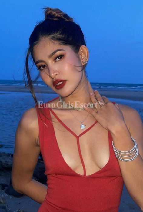 Diva - Indonesian escort in Dubai