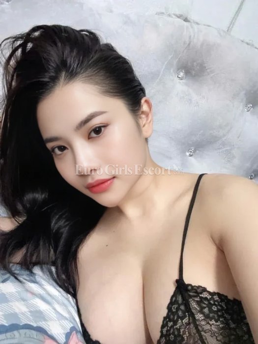 Emily - escort gallery photo 2