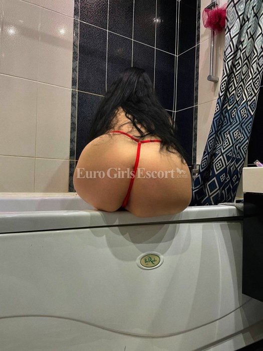 Ferrari - escort gallery photo 4