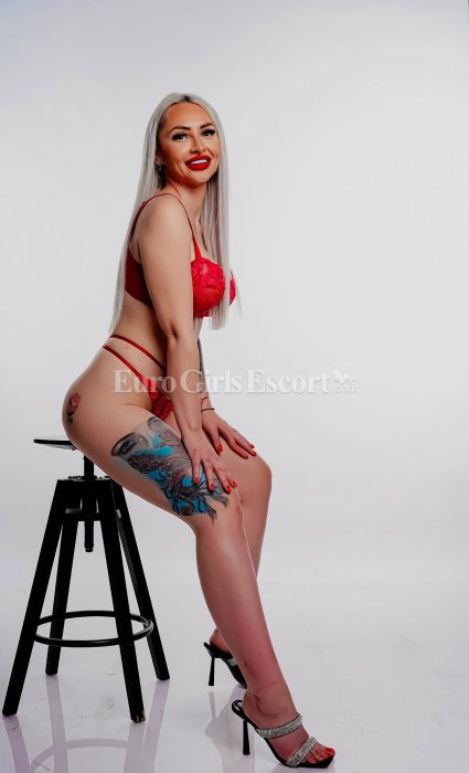 Giulia - escort gallery photo 2