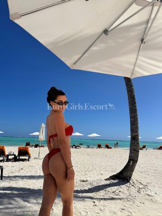 Isis - escort gallery photo 4