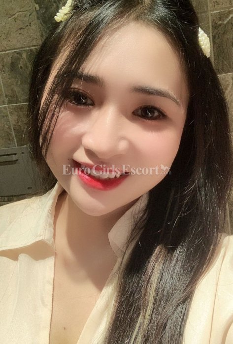 Jenni - Singaporean escort in Dubai