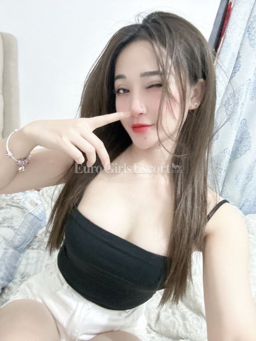 Kitty - escort gallery photo 2