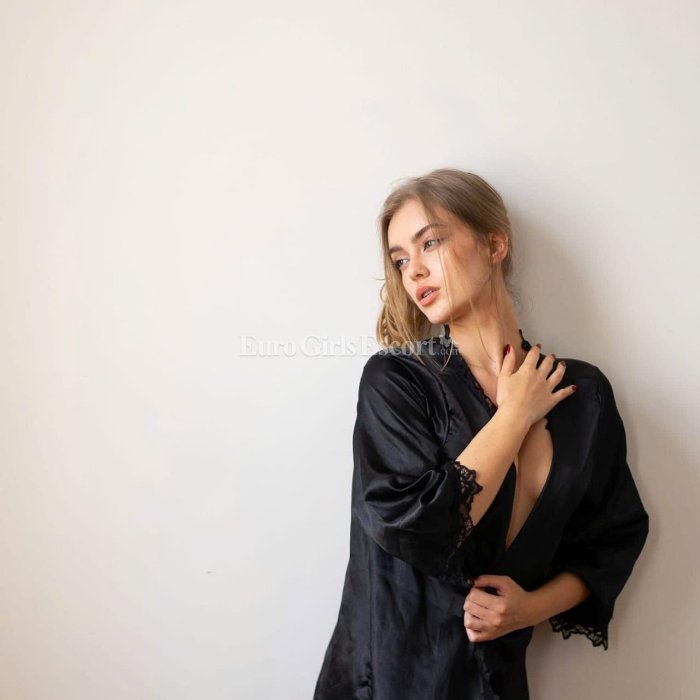 Kristina - escort gallery photo 4