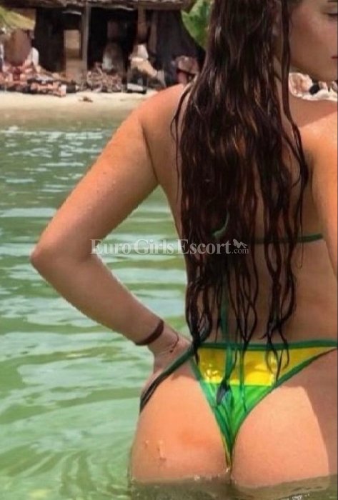 Lana - Syrian escort in Dubai