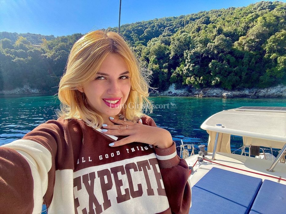 Lily - escort gallery photo 2