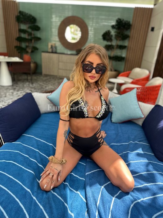 Lips - escort gallery photo 5