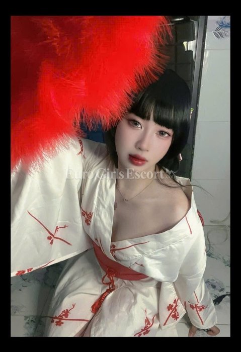 Mimi - Japanese escort in Dubai