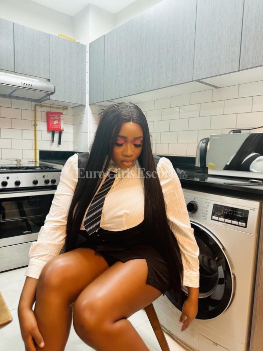 Miss M - escort gallery photo 3