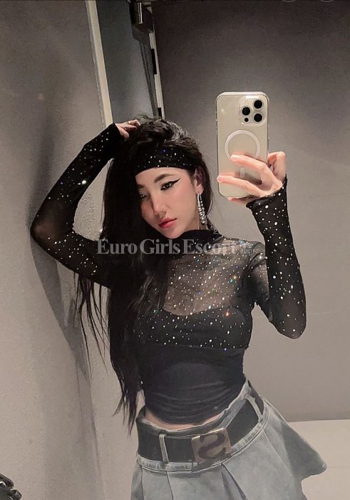 Navi - escort gallery photo 2