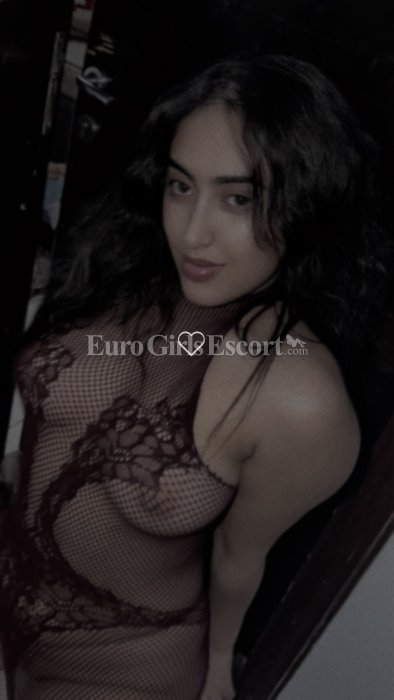 Noor - Moroccan escort in Dubai