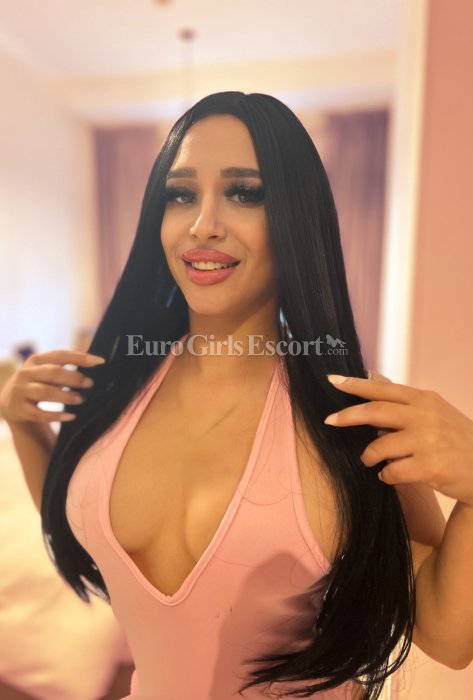 Renata - Romanian escort in Dubai