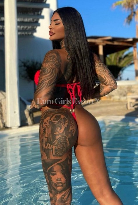 Reyna - Colombian escort in Dubai