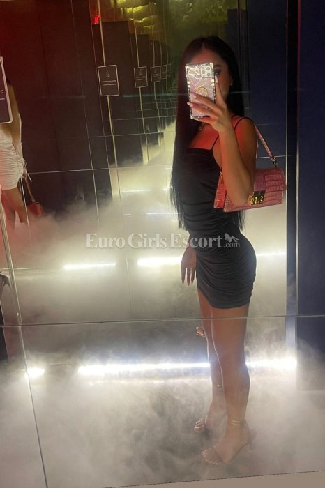 Ruamy - Malaysian escort in Dubai