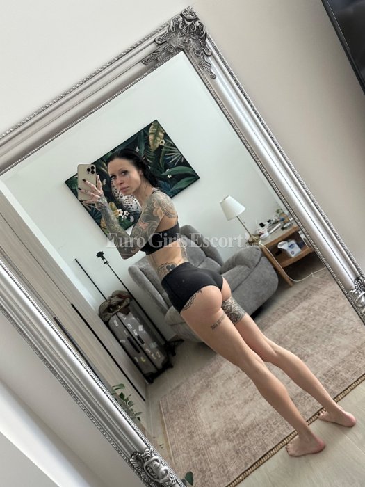 Sasha Beart Pornstar photo 7