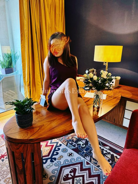 Selina - escort gallery photo 5