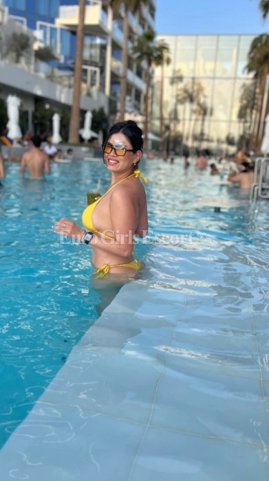 Seven - escort gallery photo 4