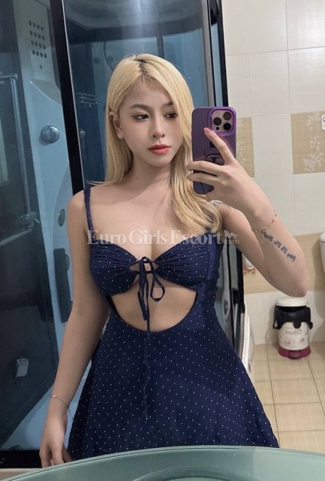 Tina - Korean escort in Dubai